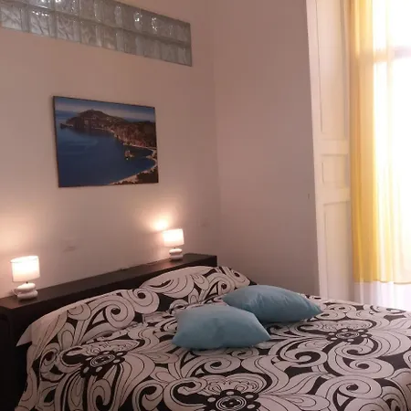 Lungomare Centro Bed & Breakfast Salerno